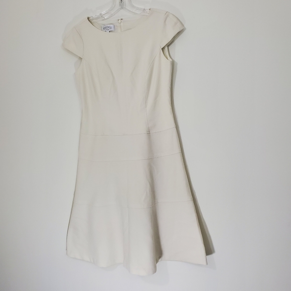 Kasper Dresses & Skirts - Kasper Beige Dress, Size 4